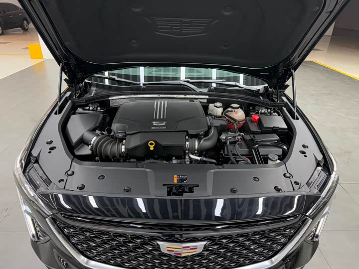 Cadillac GT4 2023 2023款 25T 豪华型