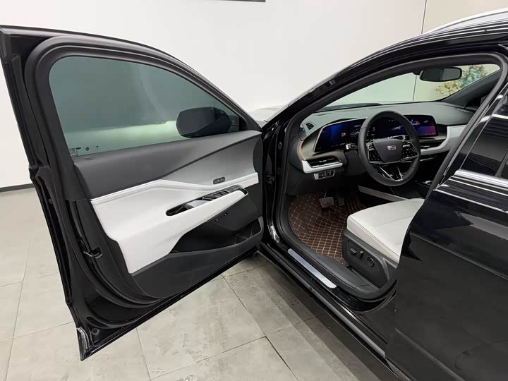 Cadillac GT4 2023 2023款 25T 豪华型