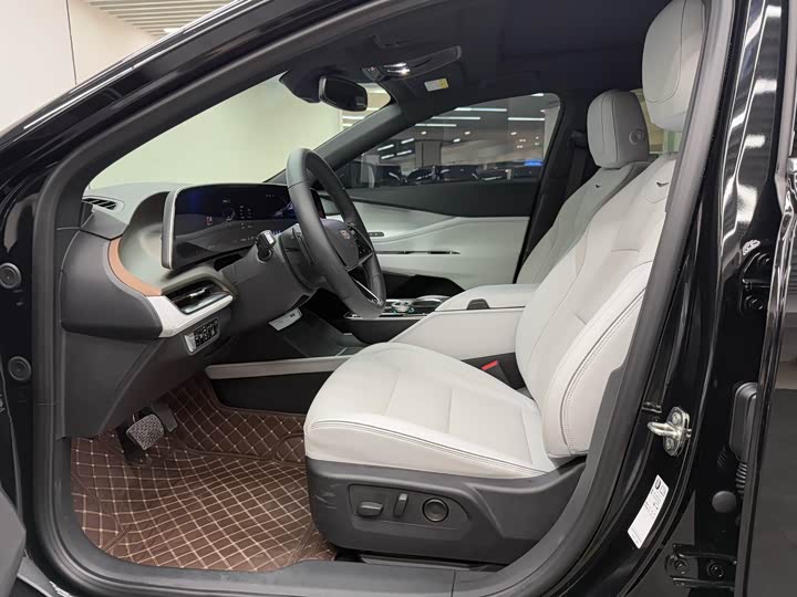 Cadillac GT4 2023 2023款 25T 豪华型