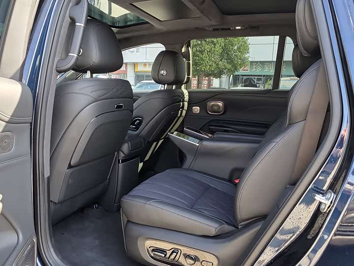 GAC Hyptec HL 2025 2025款 700 Ultra六座四驱激光雷达版