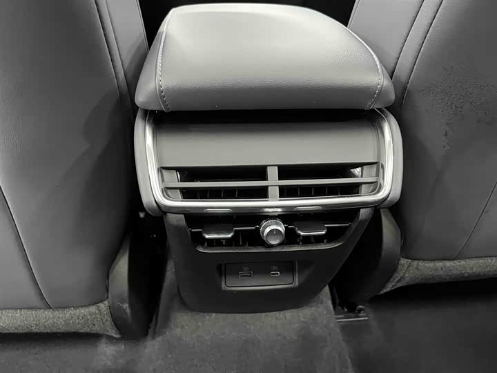 Ford Mondeo 2025 2025款 2.0T EcoBoost 至尊型