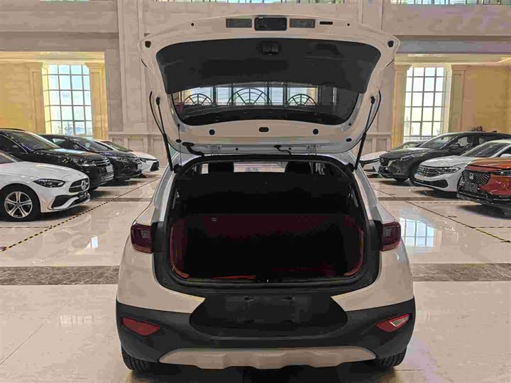 Kia KX1 2021 2021款 1.4L CVT天窗款