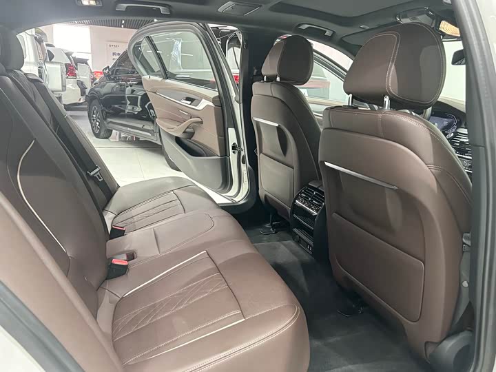 BMW 5 Series Hybrid 2022 2022款 535Le M运动套装