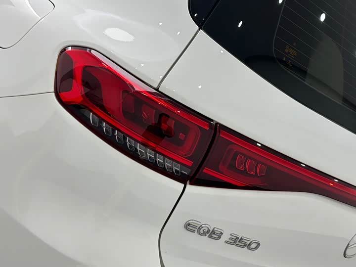 Mercedes-Benz EQB 2022 2022款 EQB 350 4MATIC 首发特别版