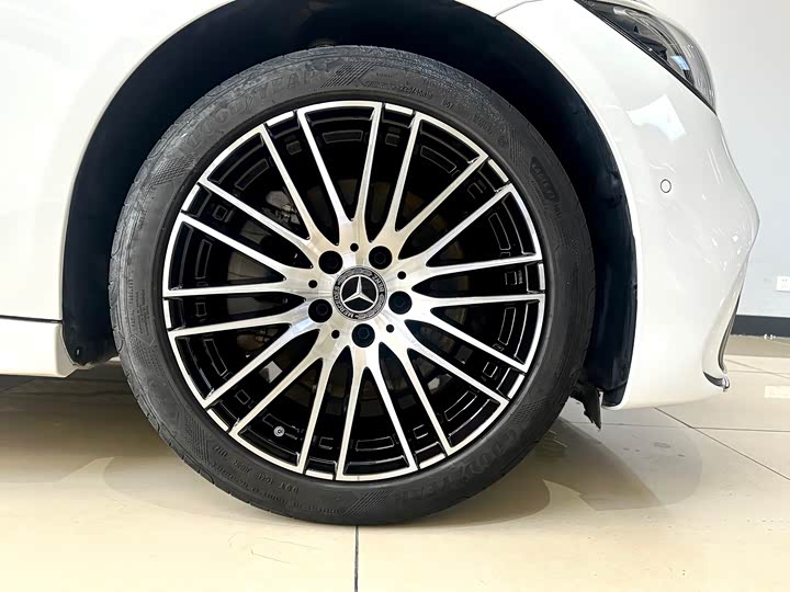 LiXiang L9 2025 2025款 Ultra 智能焕新版