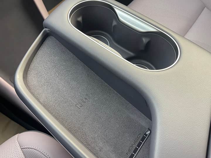 Hongqi EHS5 (Tiangong 06) 2025 2025款 660 四驱 智选版