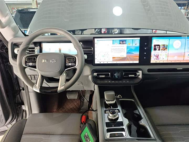 BAIC Beijing BJ40 2024 2024款 2.0T 全新刀锋英雄版 攀登者