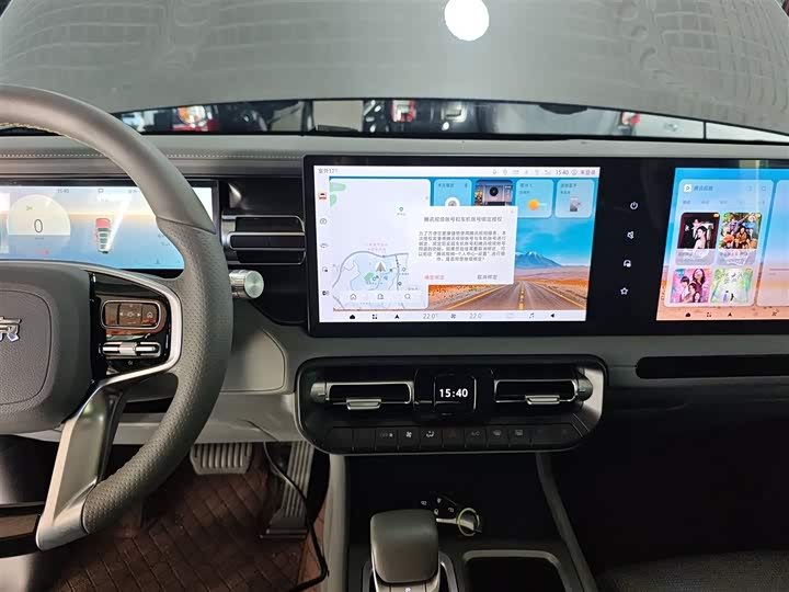 BAIC Beijing BJ40 2024 2024款 2.0T 全新刀锋英雄版 攀登者