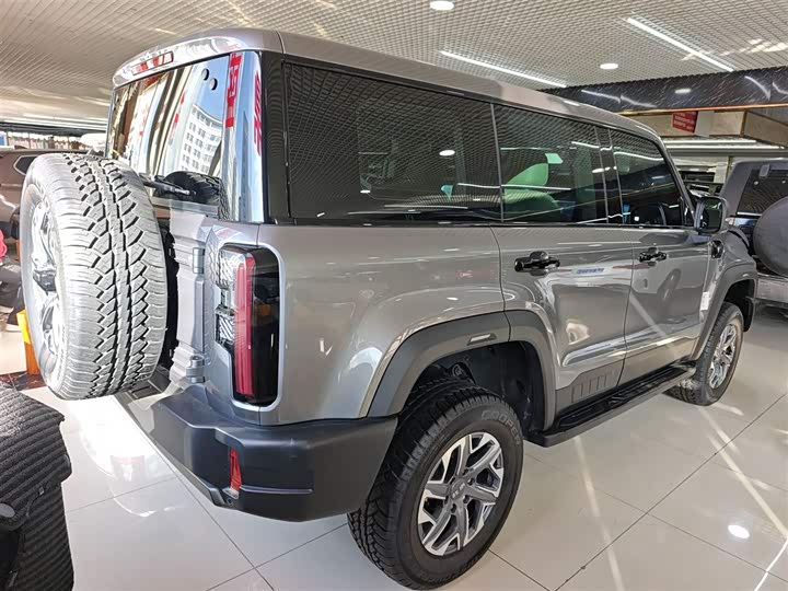 BAIC Beijing BJ40 2024 2024款 2.0T 全新刀锋英雄版 攀登者