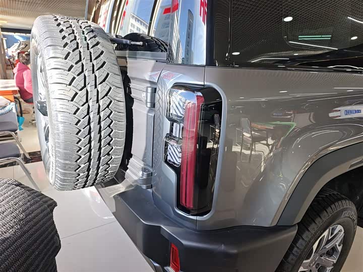 BAIC Beijing BJ40 2024 2024款 2.0T 全新刀锋英雄版 攀登者