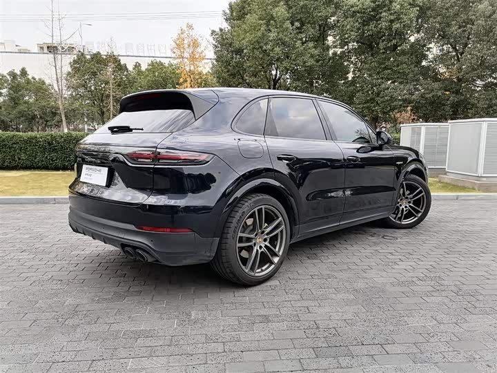 Porsche Cayenne Hybrid 2023 2023款 Cayenne E-Hybrid 2.0T 铂金版