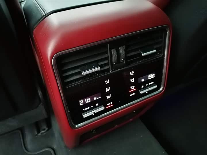 Porsche Cayenne Hybrid 2023 2023款 Cayenne E-Hybrid 2.0T 铂金版