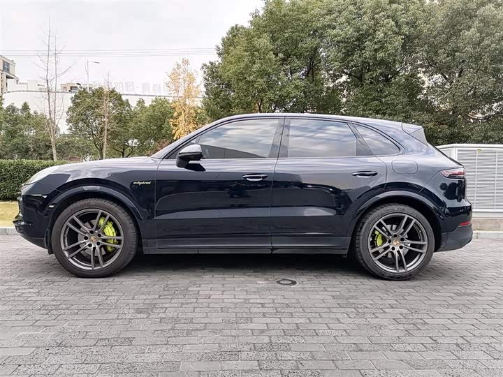 Porsche Cayenne Hybrid 2023 2023款 Cayenne E-Hybrid 2.0T 铂金版