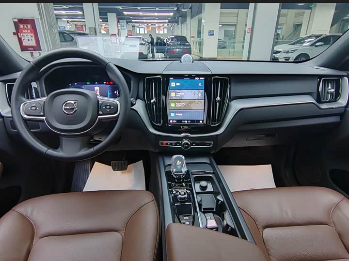 Volvo XC60 2025 2025款 B5 四驱智逸豪华版