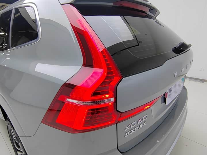 Volvo XC60 2025 2025款 B5 四驱智逸豪华版