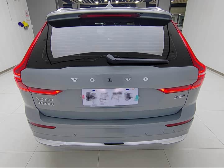 Volvo XC60 2025 2025款 B5 四驱智逸豪华版