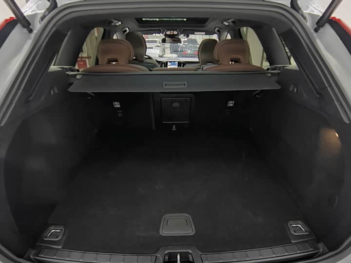 Volvo XC60 2025 2025款 B5 四驱智逸豪华版