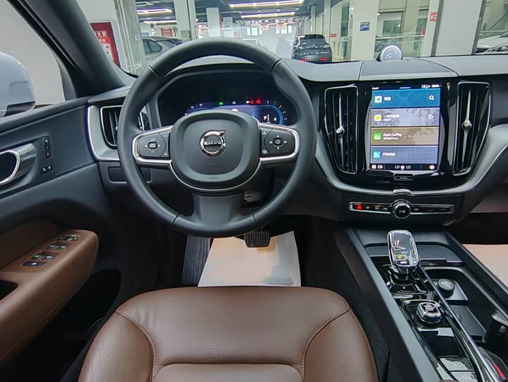 Volvo XC60 2025 2025款 B5 四驱智逸豪华版