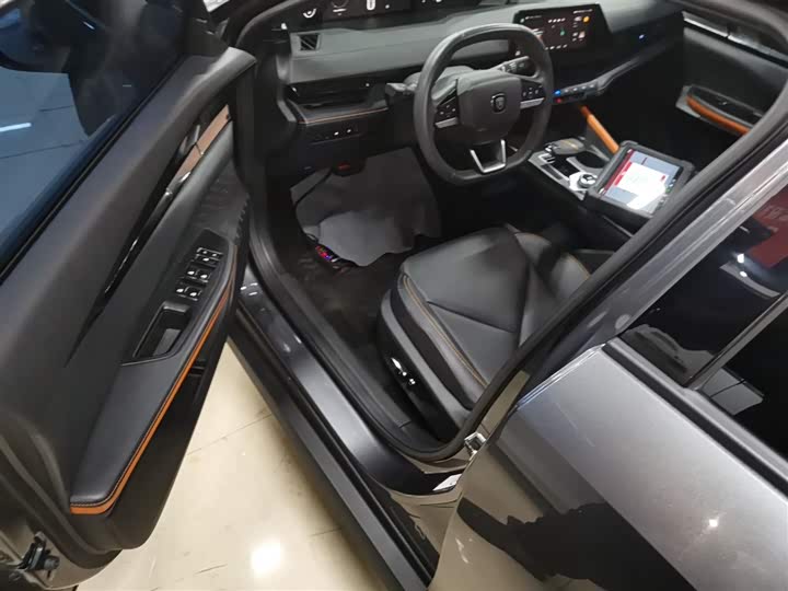 Changan UNI-V Hybrid 2023 2023款 智电iDD 1.5T 113km智趣型