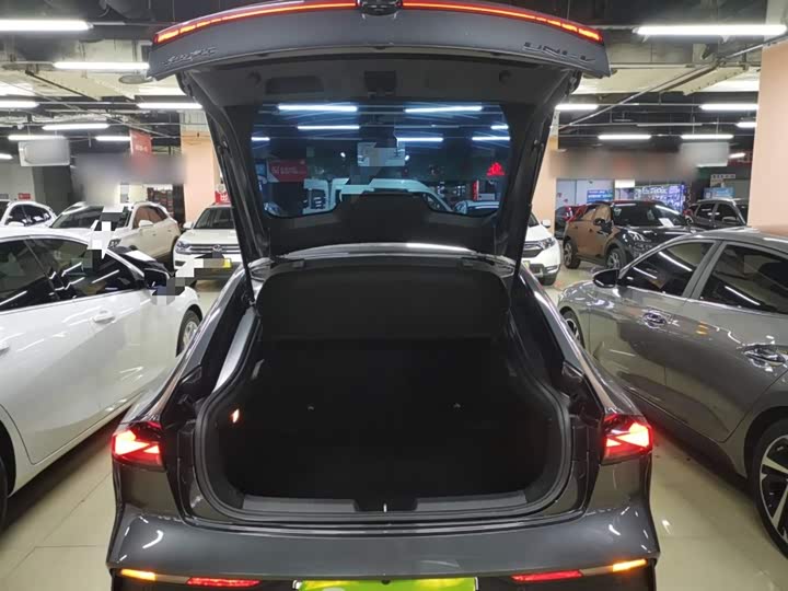 Changan UNI-V Hybrid 2023 2023款 智电iDD 1.5T 113km智趣型