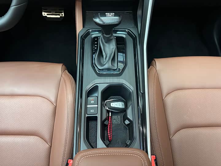 Geely Vision X6 2021 2021款 PRO 1.4T 自动尊贵型