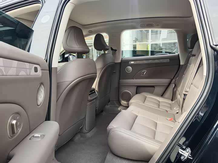 IM motors LS6 2026 2026款 增程 66 Max+