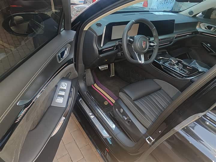 Hongqi H9 2025 2025款 2.0T 两驱旗享私享风尚版 5座
