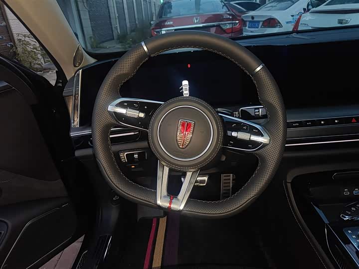 Hongqi H9 2025 2025款 2.0T 两驱旗享私享风尚版 5座