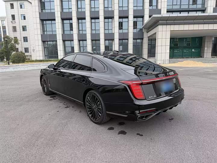 Hongqi H9 2025 2025款 2.0T 两驱旗享私享风尚版 5座