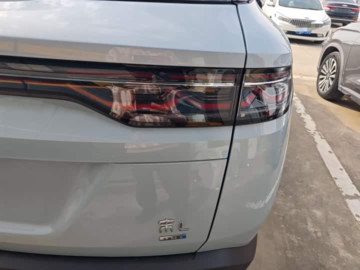 BYD Song L DM-i Hybrid 2025 2025款 智驾版 112km 超越型