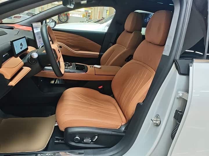 Geely Galaxy Starshine 8 EM-i 2025 2025款 130km EM-i 旗舰版