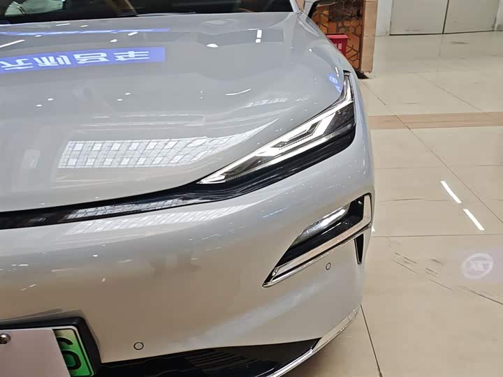 Geely Galaxy Starshine 8 EM-i 2025 2025款 130km EM-i 旗舰版