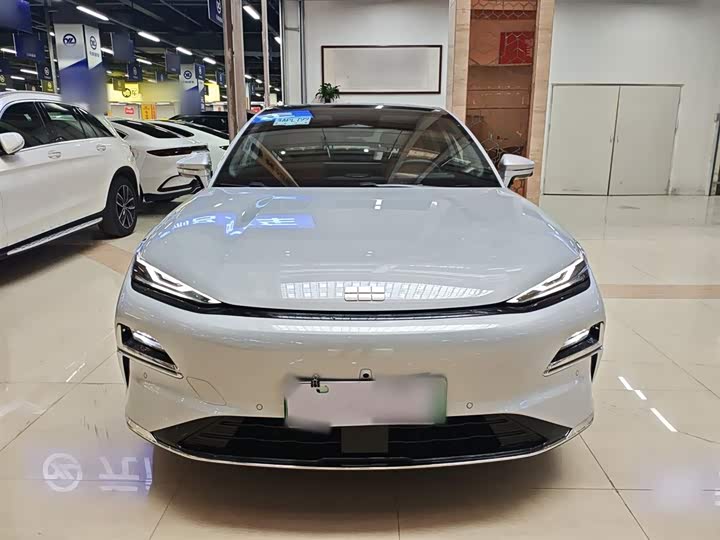 Geely Galaxy Starshine 8 EM-i 2025 2025款 130km EM-i 旗舰版