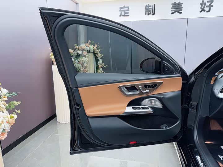 Mercedes-Benz E-Class 2025 2025款 E 300 L 豪华型