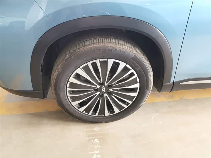 Chery Tiggo 8 Plus C-DM 2025 2025款 1.5T 116km 尊贵型 5座