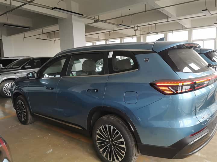 Chery Tiggo 8 Plus C-DM 2025 2025款 1.5T 116km 尊贵型 5座