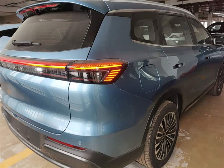 Chery Tiggo 8 Plus C-DM 2025 2025款 1.5T 116km 尊贵型 5座