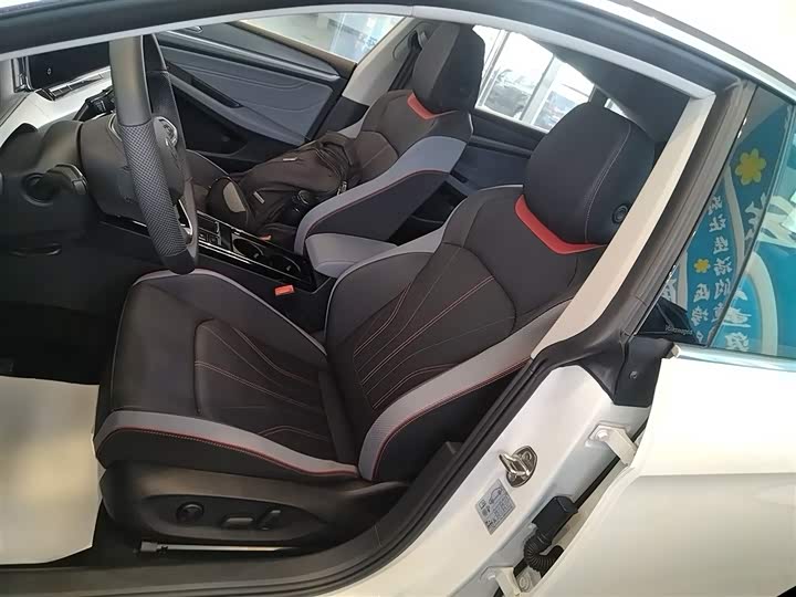 Volkswagen Lamando L 2025 2025款 凌渡L 280TSI DSG酷辣版