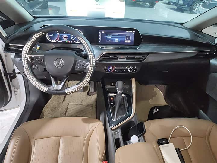 Buick GL6 2021 2021款 323T 轻混动互联豪华型