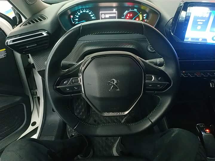 Peugeot e2008 2020 2020款 锋尚版