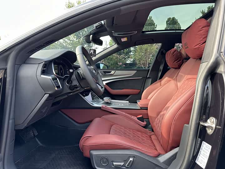 Audi A7L 2024 2024款 45 TFSI quattro S-line 黑武士版