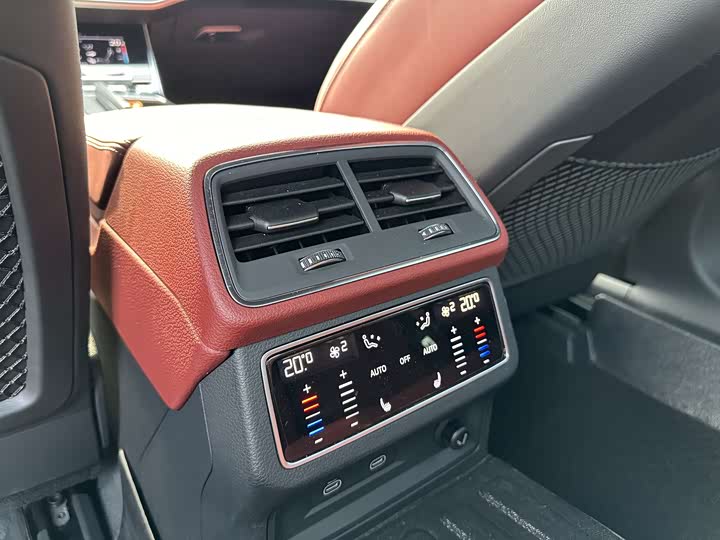 Audi A7L 2024 2024款 45 TFSI quattro S-line 黑武士版