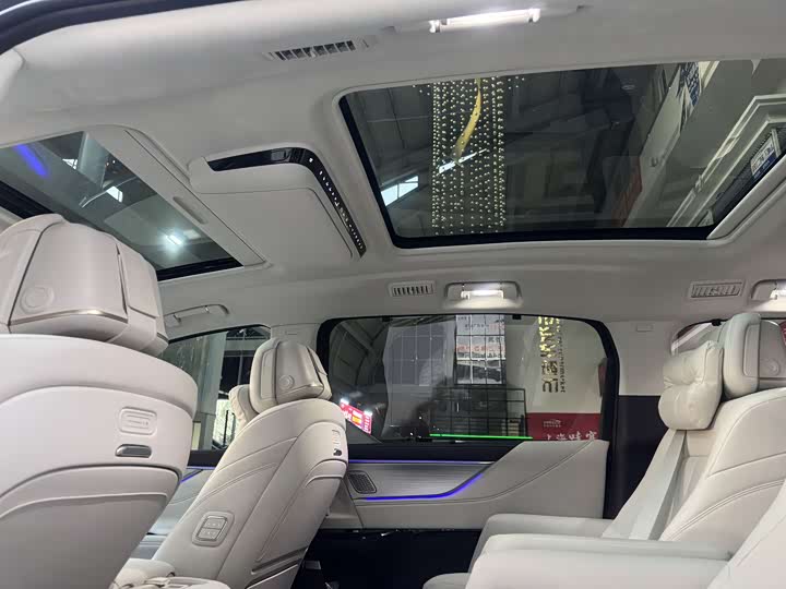 Buick GL8 Hybrid 2026 2026款 陆尊 奢享版