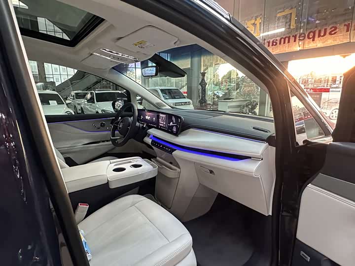 Buick GL8 Hybrid 2026 2026款 陆尊 奢享版