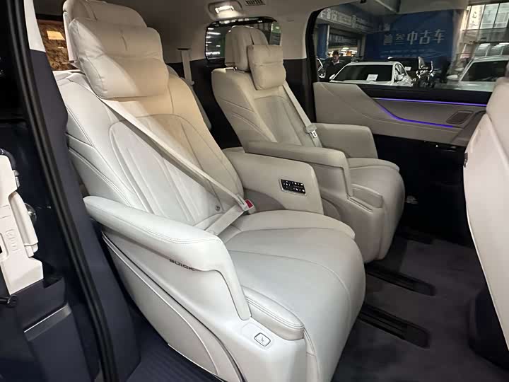 Buick GL8 Hybrid 2026 2026款 陆尊 奢享版