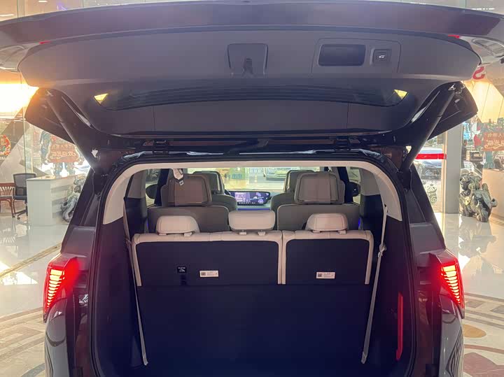 Buick GL8 Hybrid 2026 2026款 陆尊 奢享版