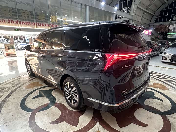 Buick GL8 Hybrid 2026 2026款 陆尊 奢享版