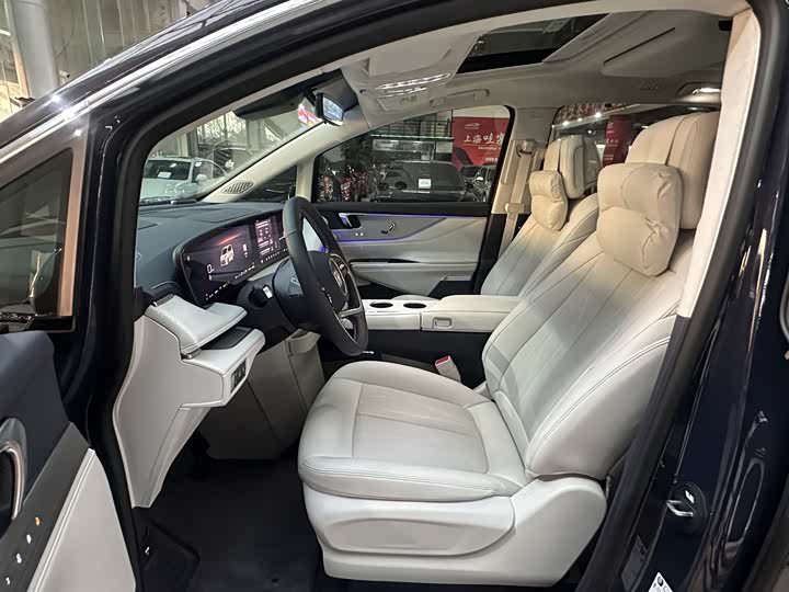 Buick GL8 Hybrid 2026 2026款 陆尊 奢享版