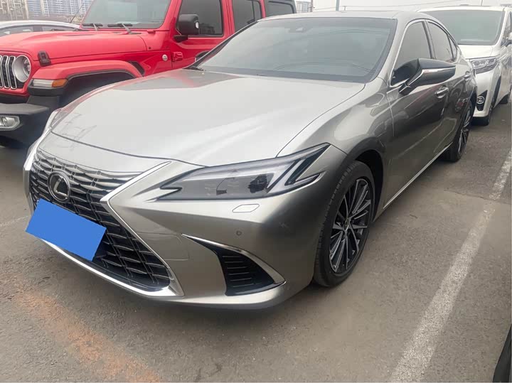 Lexus ES 2025 2025款 300h 臻享版