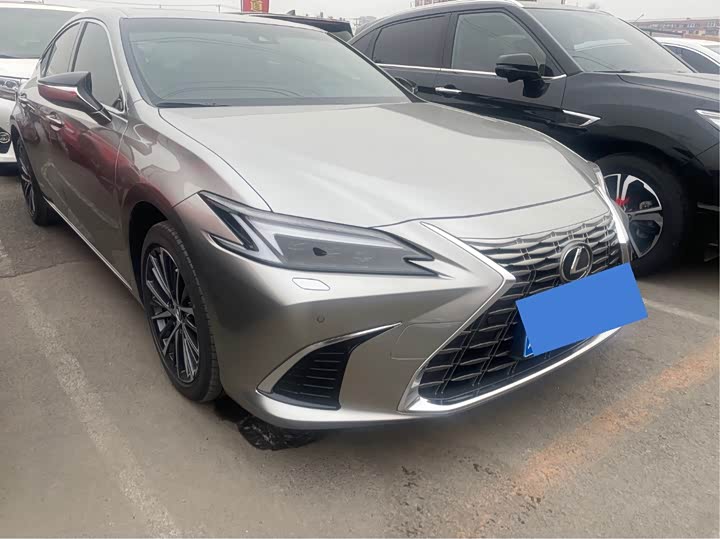 Lexus ES 2025 2025款 300h 臻享版